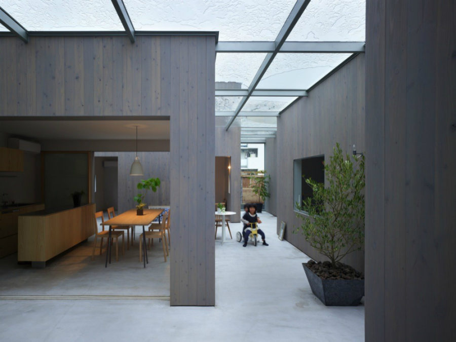 House in Buzen by Suppose Design Office