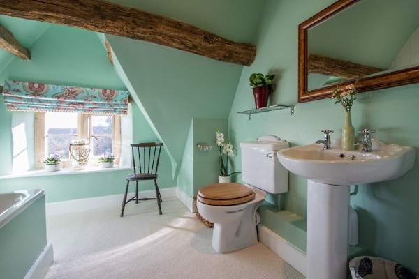 Красивые интерьеры ванных комнат - фото ванной в мятно-зеленом цвете