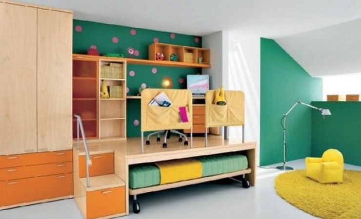 Оформление детской комнаты кровать под подиумом со столом