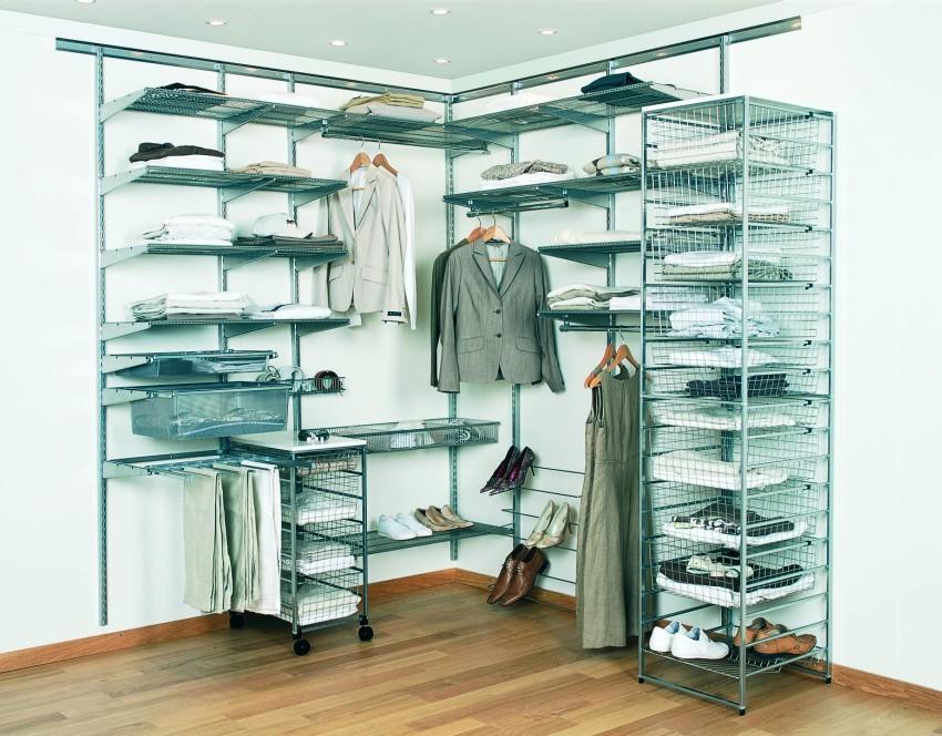 Мебель и систему хранения для гардеробной нужно подбирать тщательно, учитывая их качество и производителя